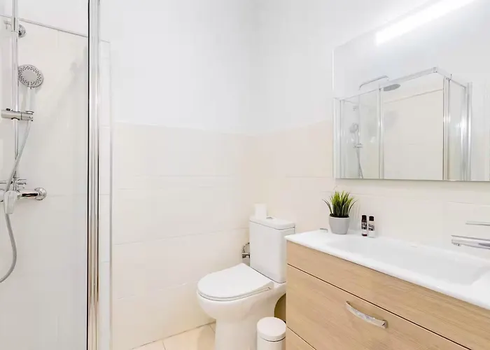 Typical House בית אירוח *